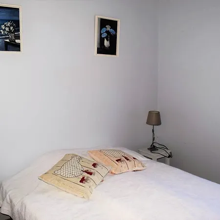 빌라 Maison A 100m De Tourony Avec Jardin Clos A - Ref 400