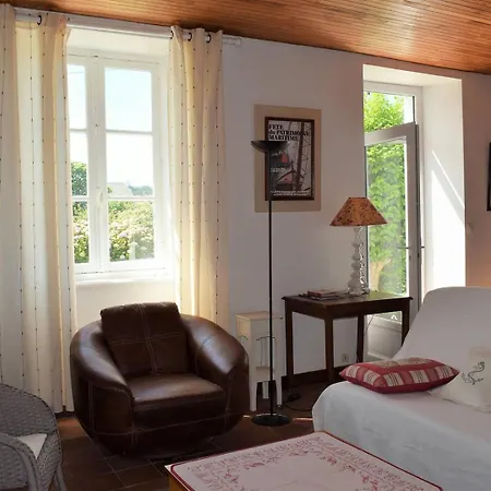 Maison A 100m De Tourony Avec Jardin Clos A - Ref 400