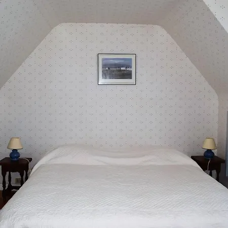 Maison A 100m De Tourony Avec Jardin Clos A - Ref 400 * 트레가스텔